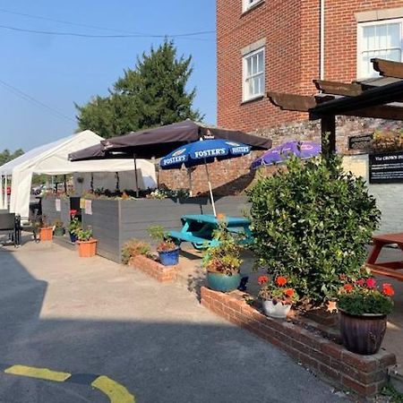 The Crown In Bed and Breakfast Fordingbridge Buitenkant foto