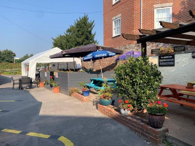 The Crown In Bed and Breakfast Fordingbridge Buitenkant foto