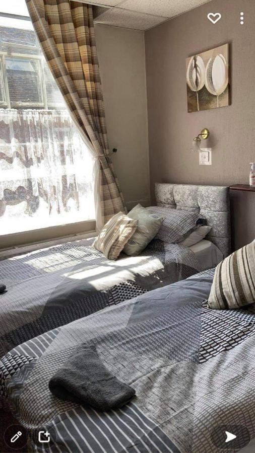 The Crown In Bed and Breakfast Fordingbridge Buitenkant foto