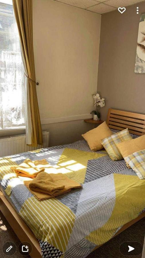 The Crown In Bed and Breakfast Fordingbridge Buitenkant foto