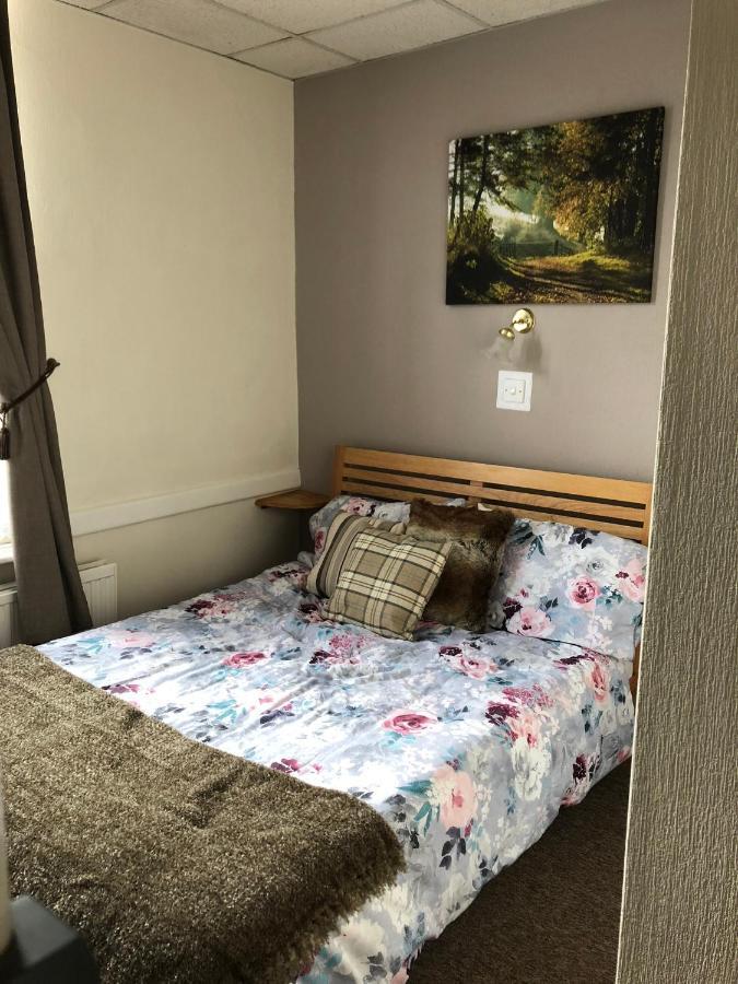 The Crown In Bed and Breakfast Fordingbridge Buitenkant foto